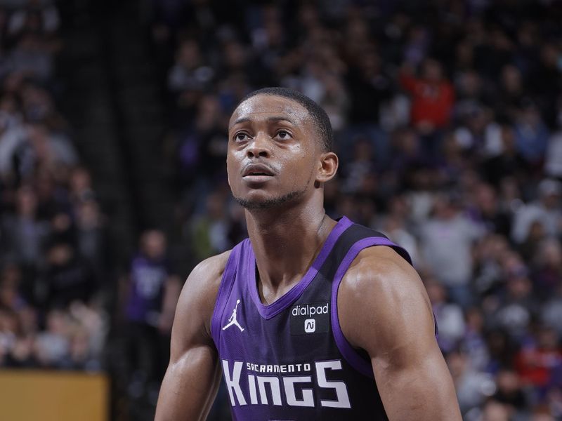 SACRAMENTO, CA - MARCH 12: De'Aaron Fox #5 of the Sacramento Kings shoots a free throw during the game against the Milwaukee Bucks on March 12, 2024 at Golden 1 Center in Sacramento, California. NOTE TO USER: User expressly acknowledges and agrees that, by downloading and or using this Photograph, user is consenting to the terms and conditions of the Getty Images License Agreement. Mandatory Copyright Notice: Copyright 2024 NBAE (Photo by Rocky Widner/NBAE via Getty Images)