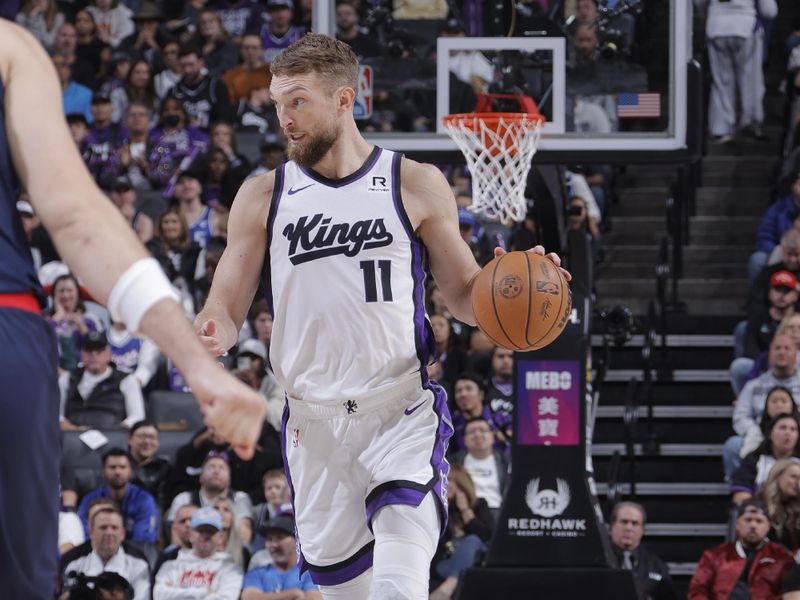 SACRAMENTO, CA - NOVEMBER 8: Domantas Sabonis #11 of the Sacramento Kings dribbles the ball during the game against the LA Clippers on November 8, 2024 at Golden 1 Center in Sacramento, California. NOTE TO USER: User expressly acknowledges and agrees that, by downloading and or using this Photograph, user is consenting to the terms and conditions of the Getty Images License Agreement. Mandatory Copyright Notice: Copyright 2024 NBAE (Photo by Rocky Widner/NBAE via Getty Images)
