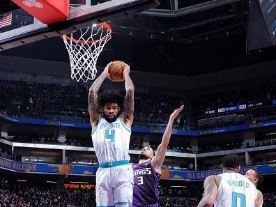 SACRAMENTO, CA - JANUARY 2: Nick Richards #4 of the Charlotte Hornets grabs a rebound during the game against the Sacramento Kings on January 2, 2024 at Golden 1 Center in Sacramento, California. NOTE TO USER: User expressly acknowledges and agrees that, by downloading and or using this Photograph, user is consenting to the terms and conditions of the Getty Images License Agreement. Mandatory Copyright Notice: Copyright 2024 NBAE (Photo by Rocky Widner/NBAE via Getty Images)