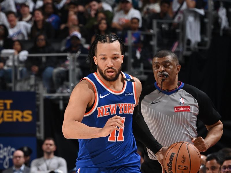 DETROIT, MI - MAY 1: Jalen Brunson #11 of the New York Knicks dribbles the ball during the game against the Detroit Pistons during Round 1 Game 6 of the 2025 NBA Playoffs on May 1, 2025 at Little Caesars Arena in Detroit, Michigan. NOTE TO USER: User expressly acknowledges and agrees that, by downloading and/or using this photograph, User is consenting to the terms and conditions of the Getty Images License Agreement. Mandatory Copyright Notice: Copyright 2025 NBAE (Photo by Chris Schwegler/NBAE via Getty Images)
