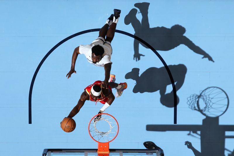 MEMPHIS, TN - MARCH 3: Caris LeVert #3 of the Atlanta Hawks shoots the game winning shot during the game on March 3, 2025 at FedExForum in Memphis, Tennessee. NOTE TO USER: User expressly acknowledges and agrees that, by downloading and or using this photograph, User is consenting to the terms and conditions of the Getty Images License Agreement. Mandatory Copyright Notice: Copyright 2025 NBAE (Photo by Joe Murphy/NBAE via Getty Images)