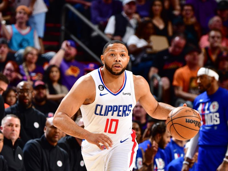 PHOENIX, AZ - APRIL 16:  Eric Gordon #10 of the LA Clippers goes to the basket during the game During round one game one of the 2023 NBA Playoffs on April 16, 2023 at Footprint Center in Phoenix, Arizona. NOTE TO USER: User expressly acknowledges and agrees that, by downloading and or using this photograph, user is consenting to the terms and conditions of the Getty Images License Agreement. Mandatory Copyright Notice: Copyright 2023 NBAE (Photo by Barry Gossage/NBAE via Getty Images)