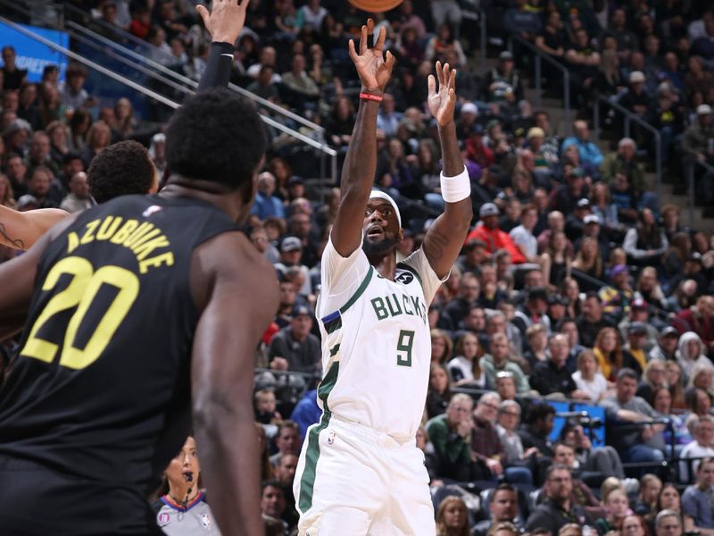 SALT LAKE CITY, UT - MARCH 24: Bobby Portis #9 of the Milwaukee Bucks shoots the ball during the game against the Utah Jazz on March 24, 2023 at vivint.SmartHome Arena in Salt Lake City, Utah. NOTE TO USER: User expressly acknowledges and agrees that, by downloading and or using this Photograph, User is consenting to the terms and conditions of the Getty Images License Agreement. Mandatory Copyright Notice: Copyright 2023 NBAE (Photo by Melissa Majchrzak/NBAE via Getty Images)