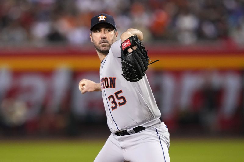 Sep 30, 2023; Phoenix, Arizona, USA; Houston Astros starting pitcher Justin Verlander (35) pitches against the Arizona Diamondbacks during the third inning at Chase Field. Mandatory Credit: Joe Camporeale-USA TODAY Sports