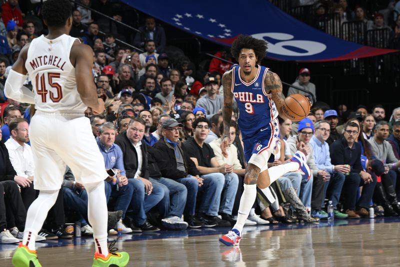 PHILADELPHIA, PA - NOVEMBER 13: Kelly Oubre Jr. #9 of the Philadelphia 76ers dribbles the ball during the game against the Cleveland Cavaliers on November 13, 2024 at the Wells Fargo Center in Philadelphia, Pennsylvania NOTE TO USER: User expressly acknowledges and agrees that, by downloading and/or using this Photograph, user is consenting to the terms and conditions of the Getty Images License Agreement. Mandatory Copyright Notice: Copyright 2024 NBAE (Photo by David Dowt/NBAE via Getty Images)