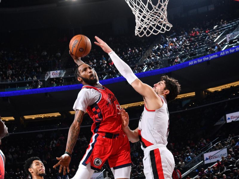 INGLEWOOD, CA - DECEMBER 3: Derrick Jones Jr. #55 of the LA Clippers drives to the basket during the game against the Portland Trail Blazers on December 3, 2024 at Intuit Dome in Los Angeles, California. NOTE TO USER: User expressly acknowledges and agrees that, by downloading and/or using this Photograph, user is consenting to the terms and conditions of the Getty Images License Agreement. Mandatory Copyright Notice: Copyright 2024 NBAE (Photo by Juan Ocampo/NBAE via Getty Images)