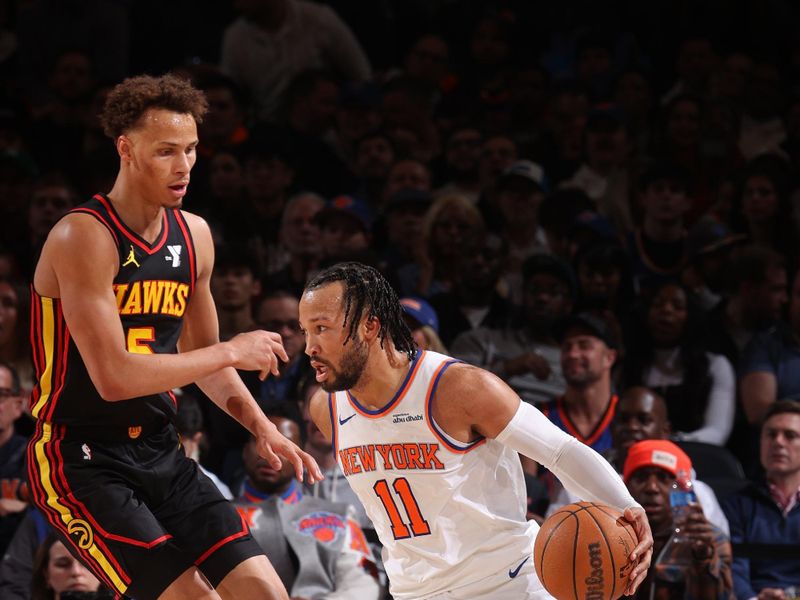 NEW YORK, NY - FEBRUARY 12: Jalen Brunson #11 of the New York Knicks handles the ball during the game against the Atlanta Hawks on February 12, 2025 at Madison Square Garden in New York City, New York.  NOTE TO USER: User expressly acknowledges and agrees that, by downloading and or using this photograph, User is consenting to the terms and conditions of the Getty Images License Agreement. Mandatory Copyright Notice: Copyright 2025 NBAE(Photo by Nathaniel S. Butler/NBAE via Getty Images)