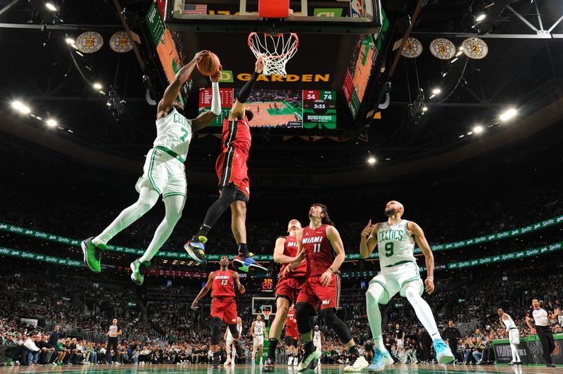 BOSTON, MA - APRIL 21: Jaylen Brown #7 of the Boston Celtics drives to the basket during the game against the Miami Heat during Round 1 Game 1 of the 2024 NBA Playoffs on April 21, 2024 at the TD Garden in Boston, Massachusetts. NOTE TO USER: User expressly acknowledges and agrees that, by downloading and or using this photograph, User is consenting to the terms and conditions of the Getty Images License Agreement. Mandatory Copyright Notice: Copyright 2024 NBAE  (Photo by Brian Babineau/NBAE via Getty Images)