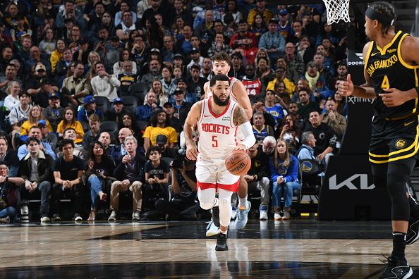 SAN FRANCISCO, CA - NOVEMBER 20: Fred VanVleet #5 of the Houston Rockets dribbles the ball during the game against the Golden State Warriors on November 20, 2023 at Chase Center in San Francisco, California. NOTE TO USER: User expressly acknowledges and agrees that, by downloading and or using this photograph, user is consenting to the terms and conditions of Getty Images License Agreement. Mandatory Copyright Notice: Copyright 2023 NBAE (Photo by Noah Graham/NBAE via Getty Images)