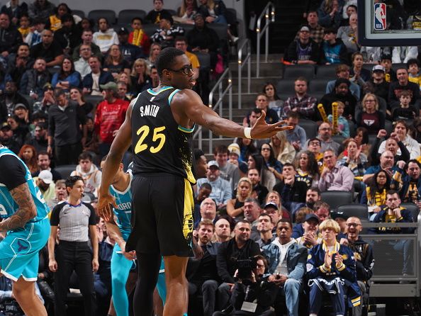 INDIANAPOLIS, IN - DECEMBER 20: Jalen Smith #25 of the Indiana Pacers celebrates a three point basket during the game against the Charlotte Hornets on December 20, 2023 at Gainbridge Fieldhouse in Indianapolis, Indiana. NOTE TO USER: User expressly acknowledges and agrees that, by downloading and or using this Photograph, user is consenting to the terms and conditions of the Getty Images License Agreement. Mandatory Copyright Notice: Copyright 2023 NBAE (Photo by Ron Hoskins/NBAE via Getty Images)