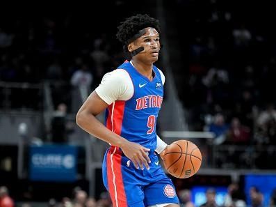 DETROIT, MICHIGAN - DECEMBER 06: Ausar Thompson #9 of the Detroit Pistons handles the ball against the Memphis Grizzlies at Little Caesars Arena on December 06, 2023 in Detroit, Michigan. NOTE TO USER: User expressly acknowledges and agrees that, by downloading and or using this photograph, User is consenting to the terms and conditions of the Getty Images License Agreement. (Photo by Nic Antaya/Getty Images)