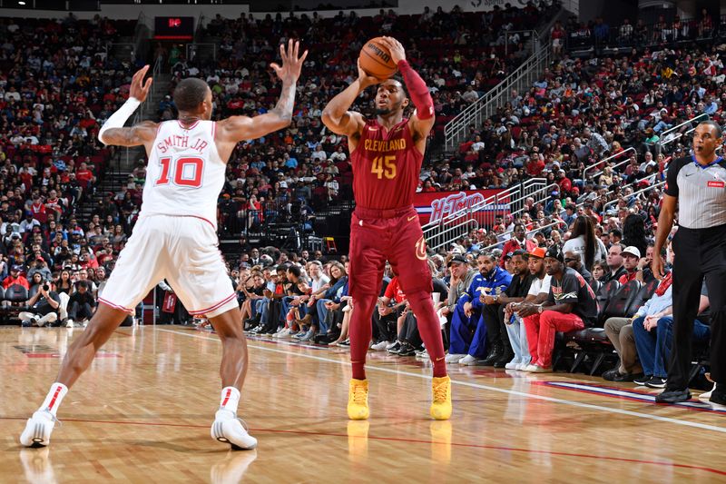 HOUSTON, TX - MARCH 16:  Donovan Mitchell #45 of the Cleveland Cavaliers shoots the ball during the game against the Houston Rockets on March 16, 2023 at the Toyota Center in Houston, Texas. NOTE TO USER: User expressly acknowledges and agrees that, by downloading and or using this photograph, User is consenting to the terms and conditions of the Getty Images License Agreement. Mandatory Copyright Notice: Copyright 2024 NBAE (Photo by Logan Riely/NBAE via Getty Images)