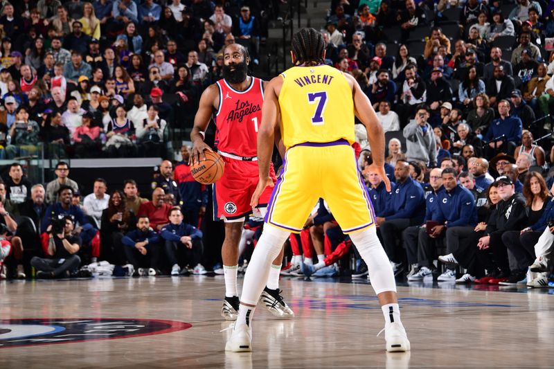 INGLEWOOD, CA - FEBRUARY 4: James Harden #1 of the LA Clippers dribbles the ball during the game against the Los Angeles Lakers on February 4, 2025 at Intuit Dome in Los Angeles, California. NOTE TO USER: User expressly acknowledges and agrees that, by downloading and/or using this Photograph, user is consenting to the terms and conditions of the Getty Images License Agreement. Mandatory Copyright Notice: Copyright 2025 NBAE (Photo by Adam Pantozzi/NBAE via Getty Images)