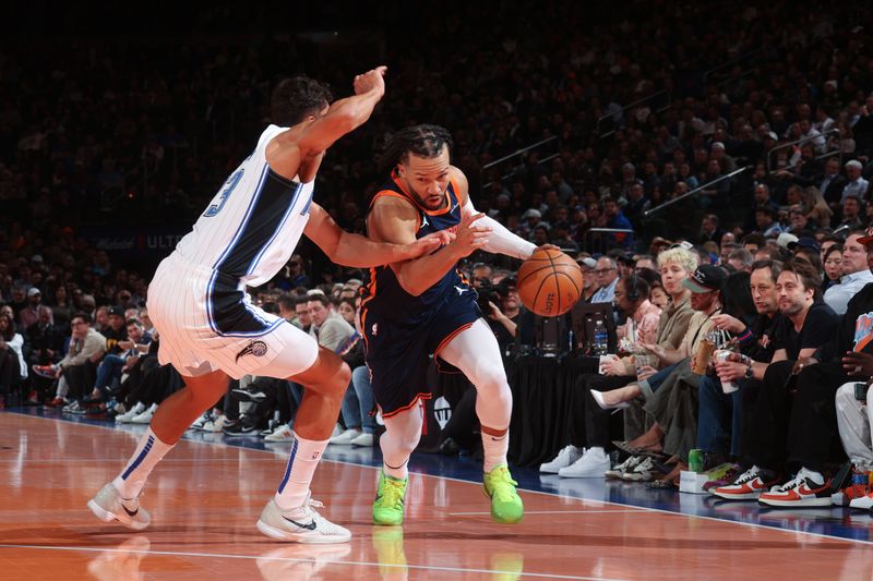 NEW YORK, NY - DECEMBER 3: Jalen Brunson #11 of the New York Knicks drives to the basket during the game against the Orlando Magic during the Emirates NBA Cup on December 3, 2024 at Madison Square Garden in New York City, New York.  NOTE TO USER: User expressly acknowledges and agrees that, by downloading and or using this photograph, User is consenting to the terms and conditions of the Getty Images License Agreement. Mandatory Copyright Notice: Copyright 2024 NBAE  (Photo by Nathaniel S. Butler/NBAE via Getty Images)