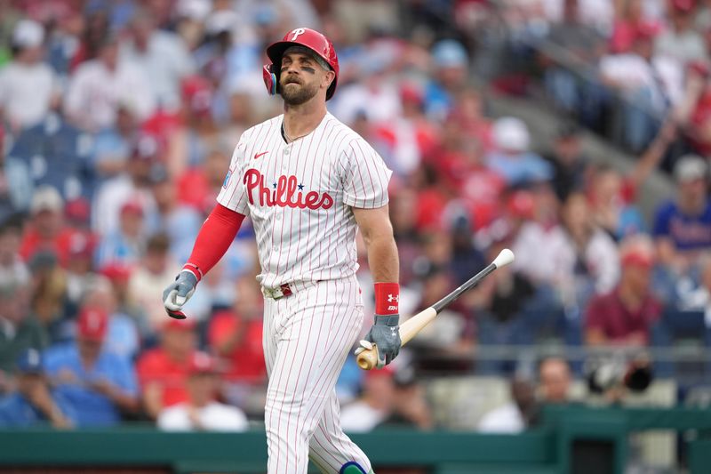 Phillies' Late Rally Falls Short as Cardinals Fly High at Citizens Bank Park