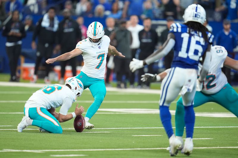 Miami Dolphins place kicker Jason Sanders (7) makes an attempt at a field goal during the second half of an NFL football game against the Indianapolis Colts, Sunday, Oct. 20, 2024 in Indianapolis. (AP Photo/Michael Conroy)